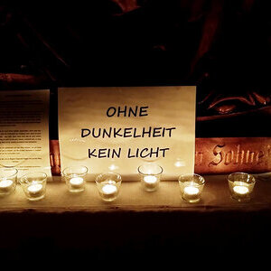 Nacht der 1000 Lichter - Pfarre Laakirchen / 'Treffpunkt' der Pfarre Laakirchen Thema: Licht und Schatten