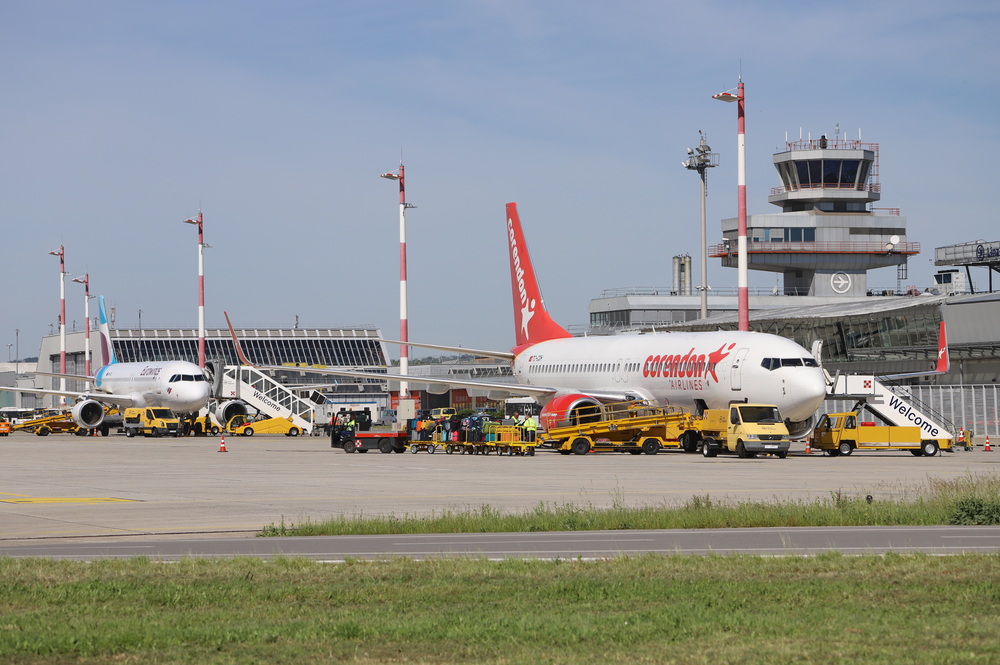 Flugzeug am Boden