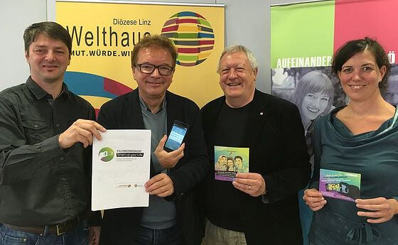 v.l.: Martin Stöbich, LR Rudi Anschober, Bert Brandstetter und Claudia Zechmeister